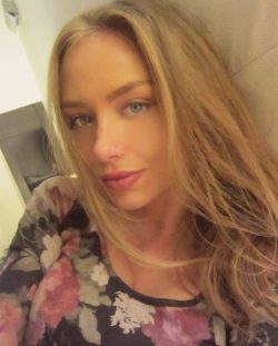 Девушка ищет мужчину в Тольятти для интим досуга Девушка ищет мужчину в Тольятти для интим досуга